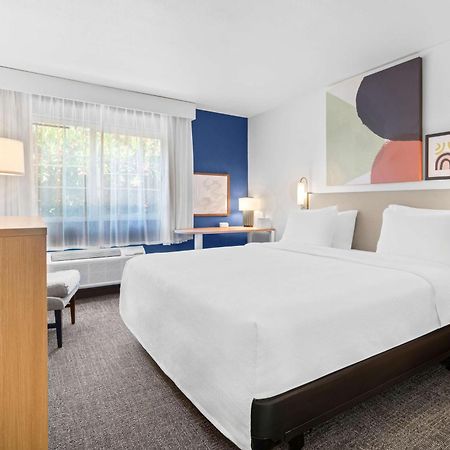 Spark By Hilton Modesto Esterno foto